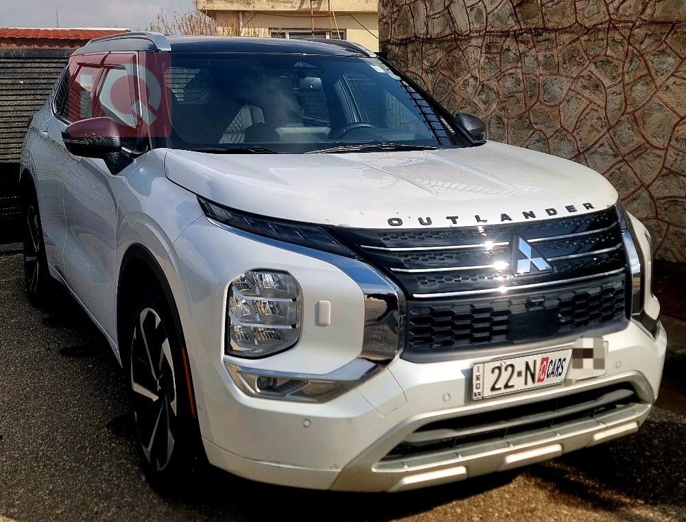 ميتسوبيشي اوتلاندر